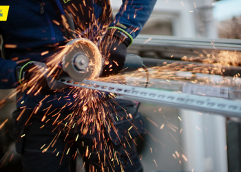 2. Montage av ny garageport och motor