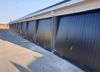 Följ med på ett portbyte i en BRF