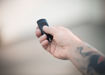 Fjärrkontroll eller kodlås