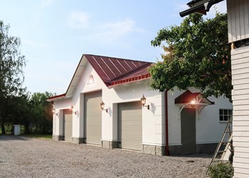 Garage och hus i samma stil